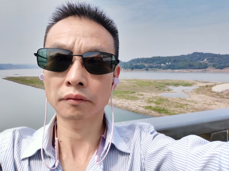 猪哥哥的第一张照片--宜宾蓝颜知己交友网